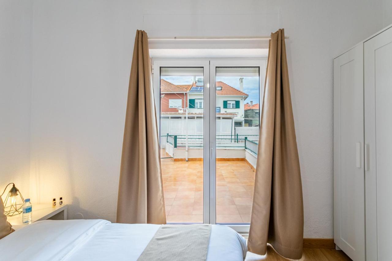 Quarto Duplo com Terraço e Banheiro Compartilhado